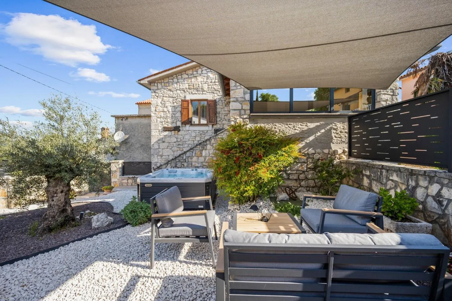 Holiday Home Bruna - Rustic Stone House Krsan Croatia